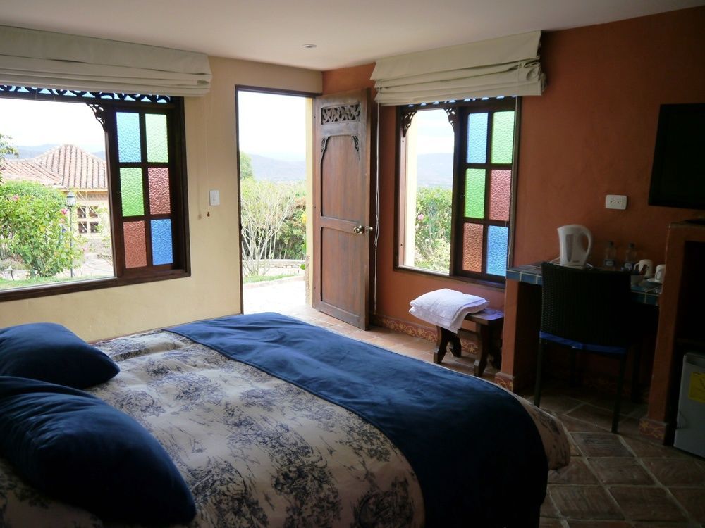 Hotel La Primavera Suites & Casas Campestres Robles 外观 照片